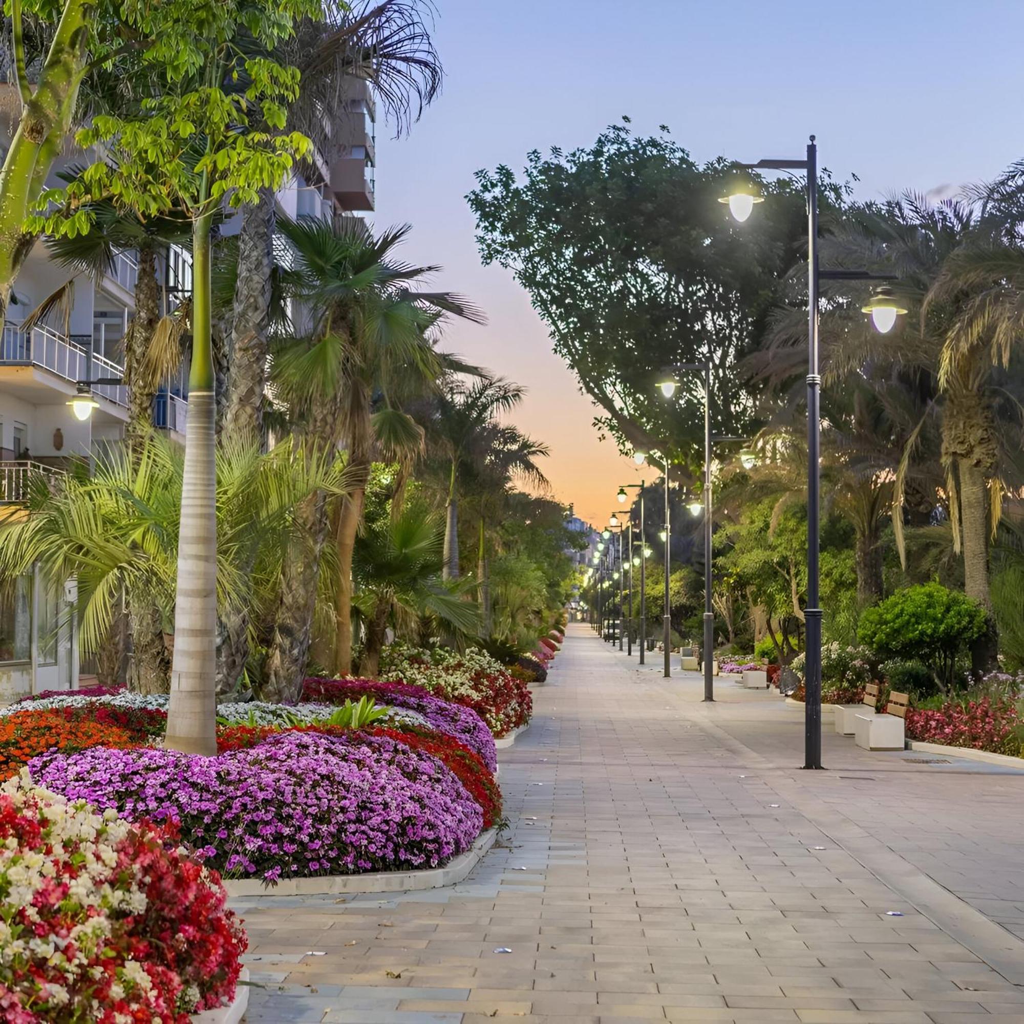 Moderno Piso Centrico 3 Habitaciones Junto Al Mar เอสเตโปนา ภายนอก รูปภาพ