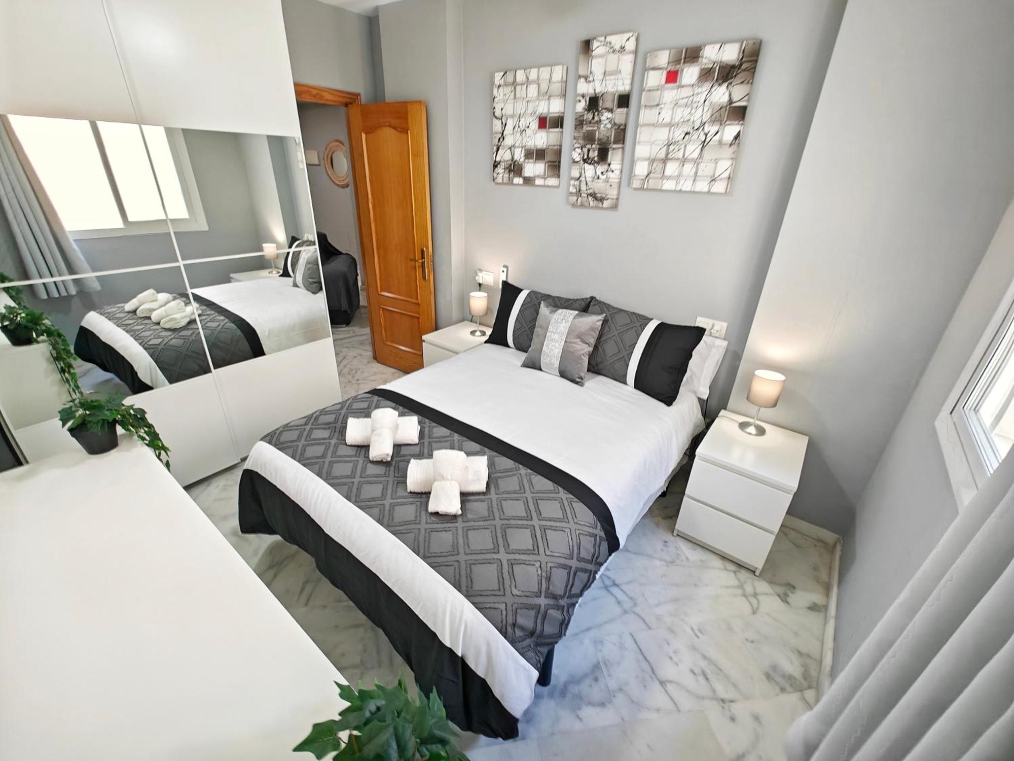 Moderno Piso Centrico 3 Habitaciones Junto Al Mar เอสเตโปนา ภายนอก รูปภาพ